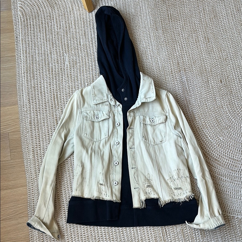 FREE PEOPLE Cream Distressed Denim Jacket with NAVY Hoodie INSIDE SIZE L